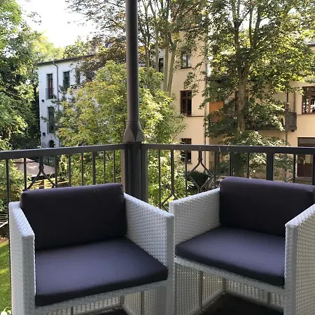 Westside Apartment *